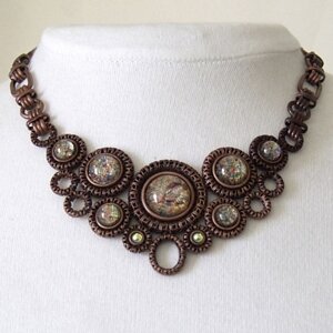 SARAH CAVENDER FANCY OVAL CHAIN WITH PRINCESS FILIGREE ORNAMENT CENTER and STONES