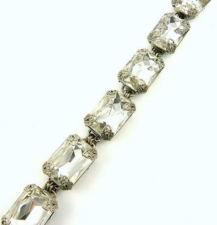 SORRELLI SNOW BUNNY SWAROVSKI CRYSTAL BRACELET