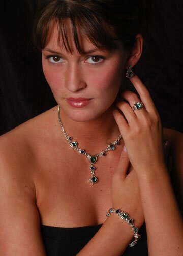 Sarda Green Quartz & Iolite 9-Stone Necklace