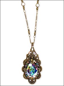 **SPECIAL ORDER**Sorrelli Smitten Crystal Bold Vintage Style Pendant Necklace