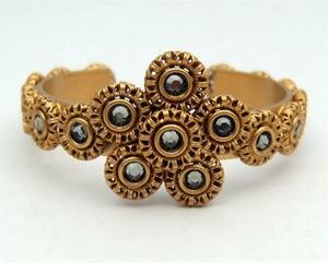 SARAH CAVENDER SMALL FILIGREE CUFF WITH FLOWER SHAPE