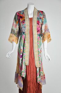 Beeutiful Kimono By Lee Andersen